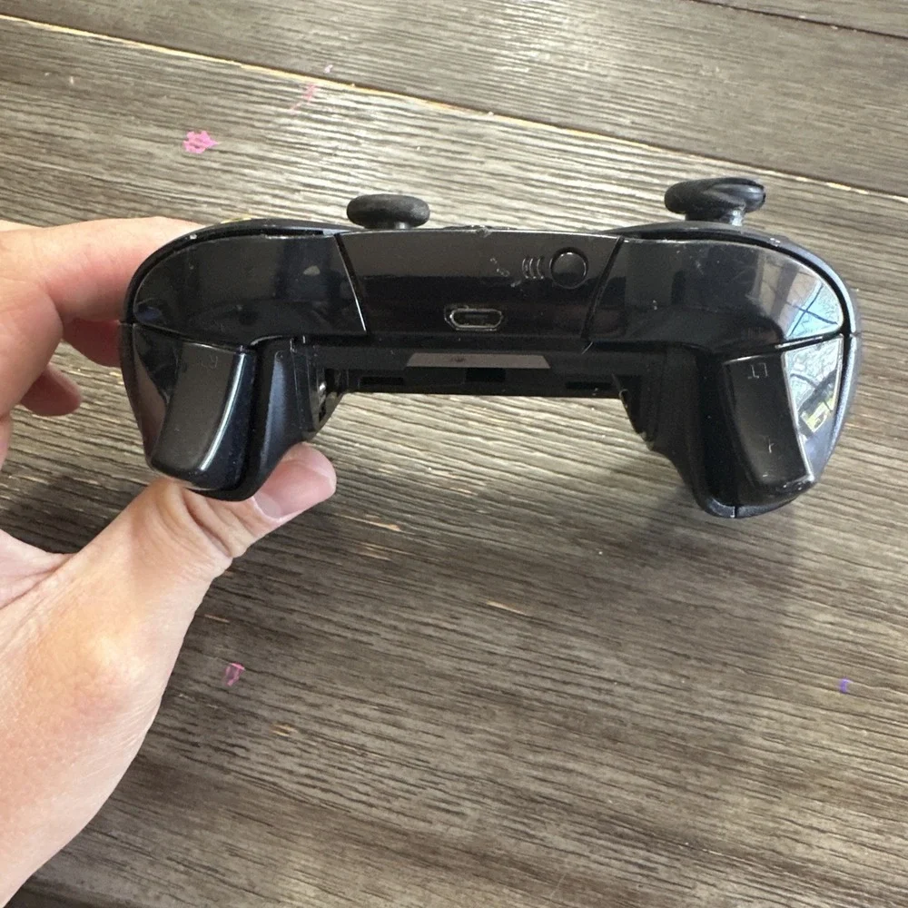 Microsoft Xbox One Wireless Controller‎ Official OEM Black Model 1537 Untested